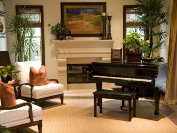 How to decorate upright piano room