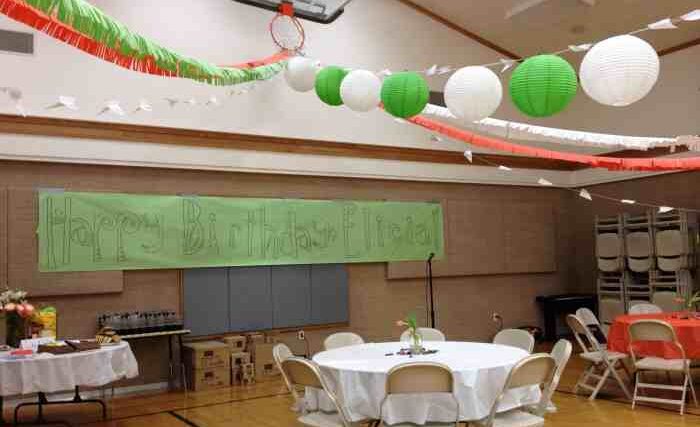 How to decorate a room for an event